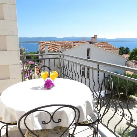 Apartments Villa Vallum Bol