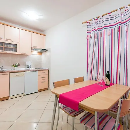 Apartment Apartments Villa Vallum