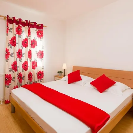 Apartments Villa Vallum Apartment Bol