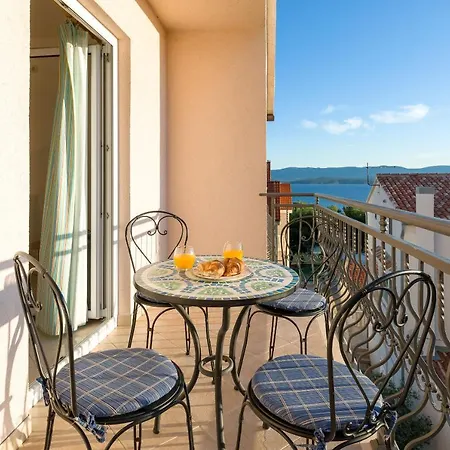 Apartments Villa Vallum Bol