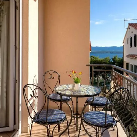 Apartments Villa Vallum Bol
