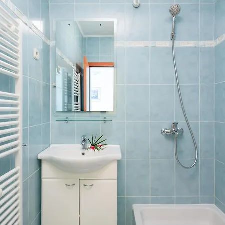 Vallum Apartment *